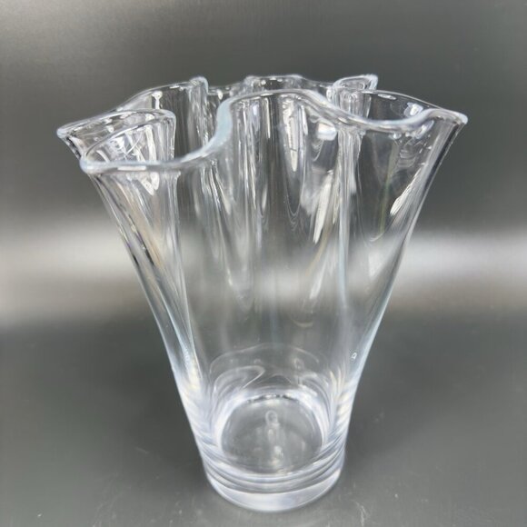 Vintage Clear Glass Crystal Vase Vessel Made In Sweden Handkerchief Wavy Edges - Picture 1 of 12